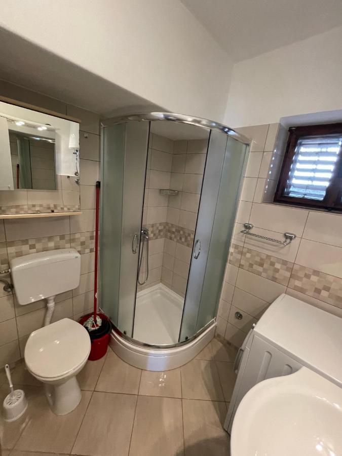 Apartment Mlija Оміш Екстер'єр фото