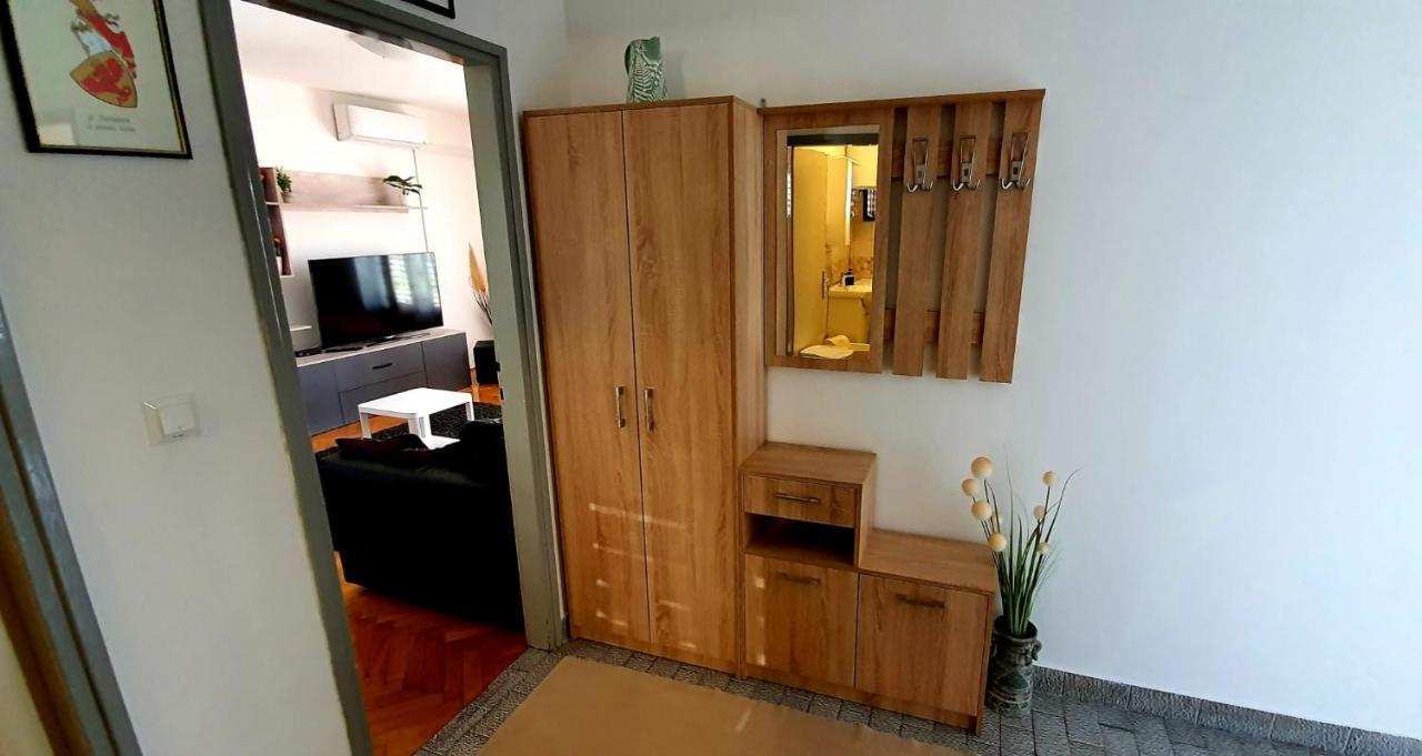 Apartment Mlija Оміш Екстер'єр фото